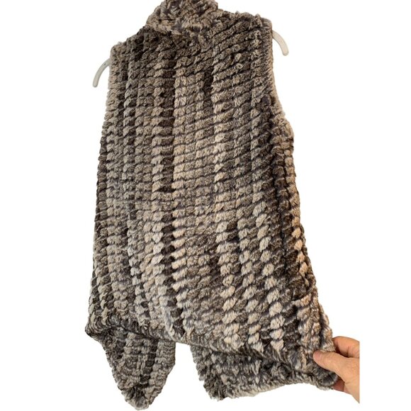 Love Token Amy Faux Fur Vest Grey Mix S 100% Polyester Shell RD10159 NWT $163 - Picture 9 of 11